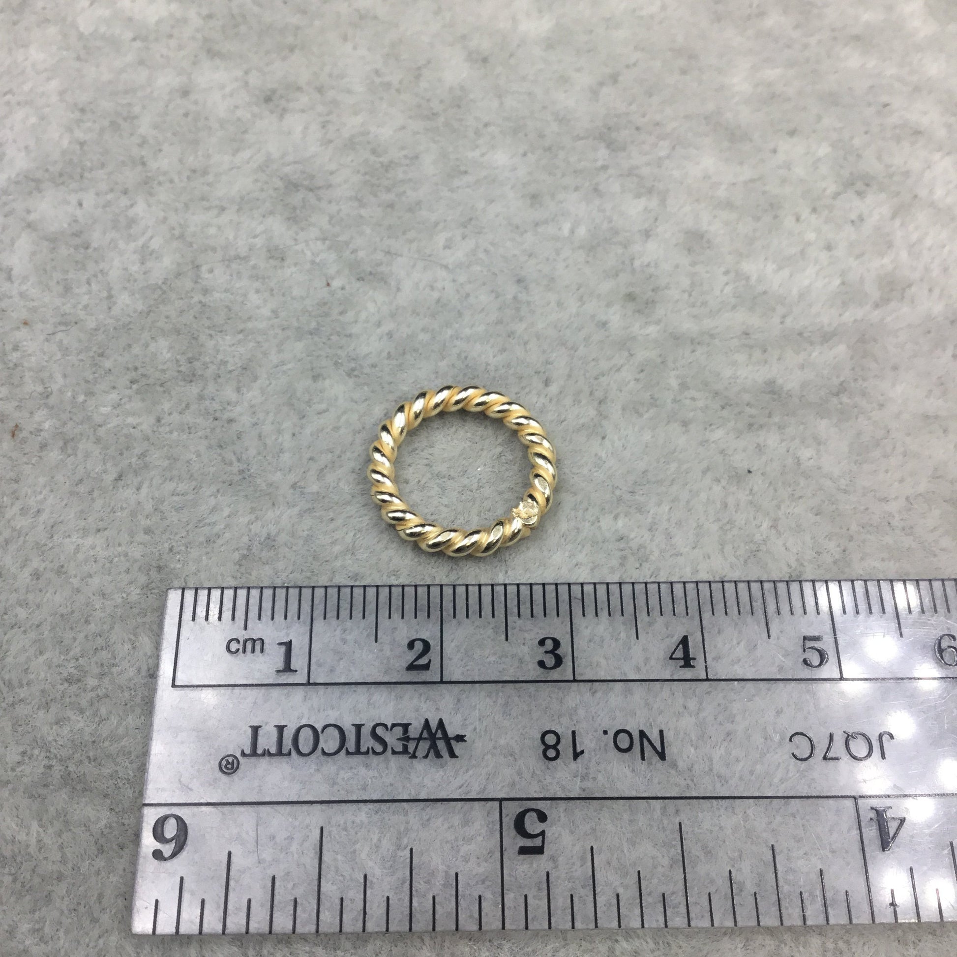 15mm Gold Finish Open Twisted Wire Circle/Hoop Shaped Plated Copper Components - Sold in Pre-Counted Bulk Packs of 10 Pieces - (464-GD)