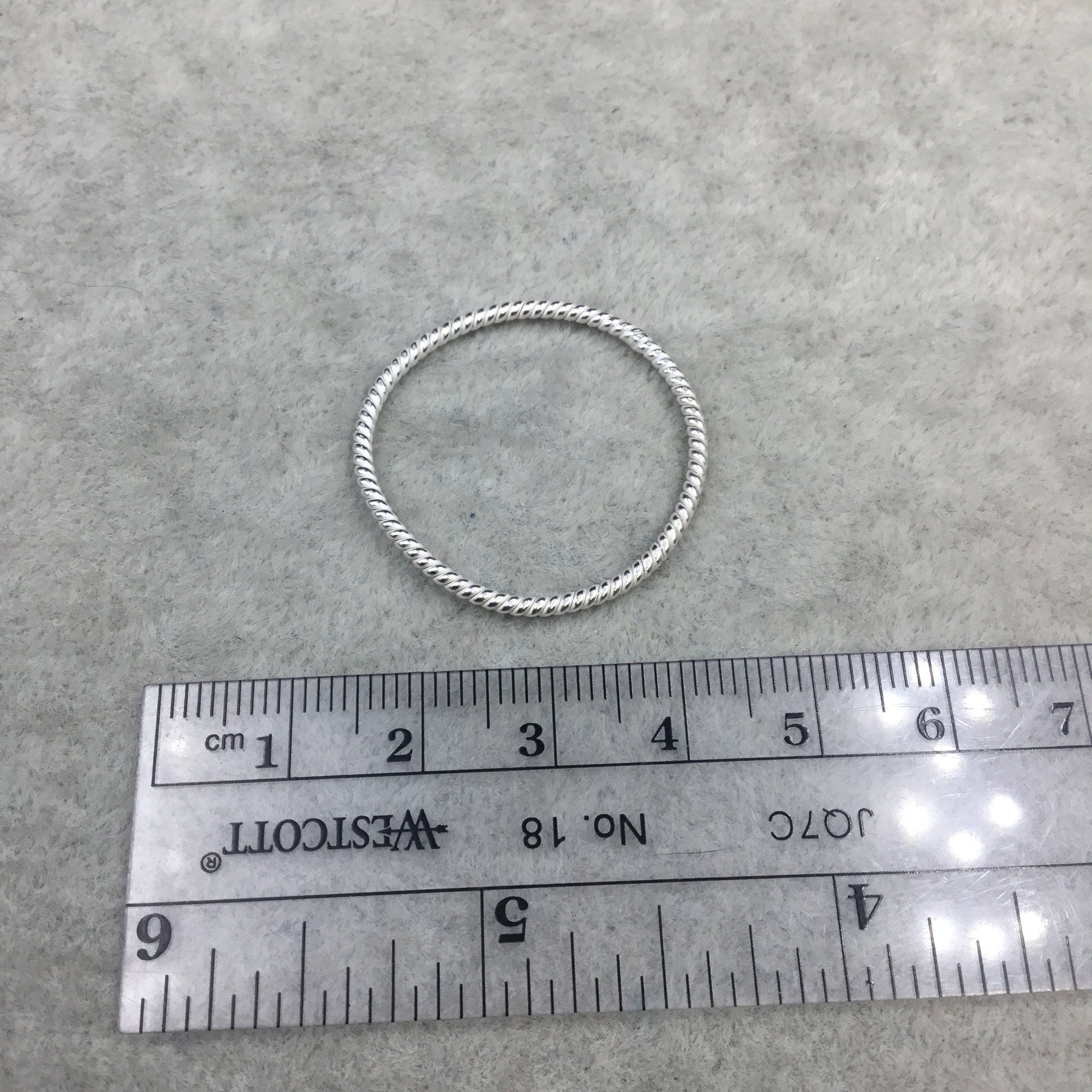 28mm Silver Finish Open Twisted Wire Circle/Hoop Shaped Plated Copper Components - Sold in Pre-Counted Bulk Packs of 10 Pieces - (466-SV)